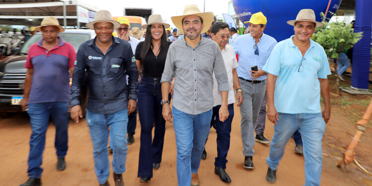 Em Almas, governador Wanderlei Barbosa participa do encerramento da Agrosudeste 2024