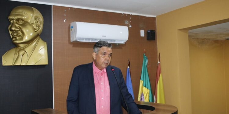 Thaller Rogério solicita disponibilização de transporte de crianças para creche em Miracema