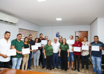 Data: 30/04/2024. Seder entrega certificado do Selo de Inspeção Municipal (SIM).