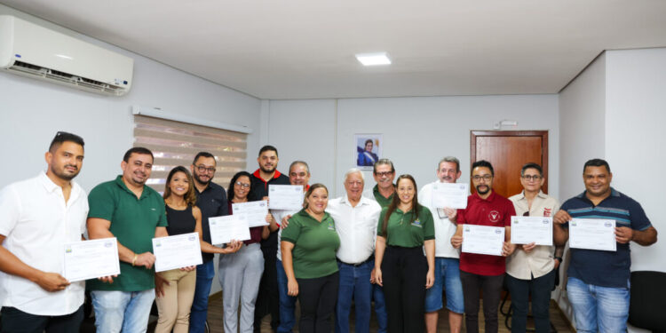 Dez empresas de Palmas recebem certificados de renovação do Selo de Inspeção Municipal