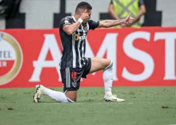 Paulinho comemora o gol da vitória do Atlético-MG sobre o Rosario Central Pedro Souza / Atlético