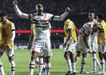 André Silva marcou o gol que deu alívio à torcida do São Paulo, aos 36 minutos do segundo tempo Alexandre Schneider/Getty Images