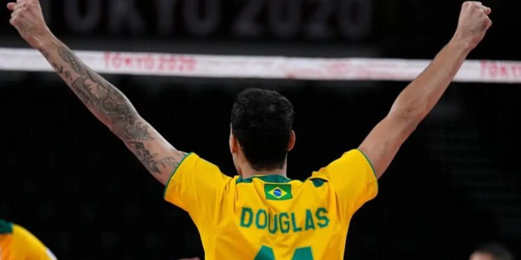 Vôlei: Bernardinho convoca Douglas para Seleção, e jogador recusa: “Ciclo encerrado”