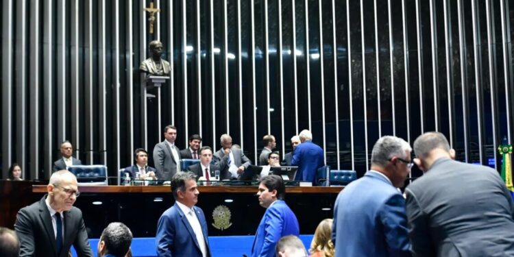 Senado vota PEC das drogas nesta terça-feira; julgamento no STF está parado