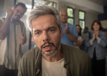 No filme, o personagem passa a ter visões das reais vocações das pessoas só de encostar nelas Divulgação