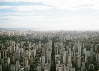 Renda domiciliar per capita subiu R$ 49 bi desde a pandemia e atinge recorde, diz IBGE