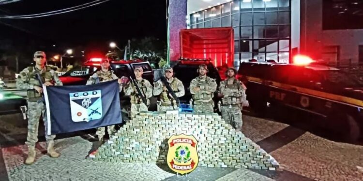 Operação apreende 400 quilos de cocaína na BR-153