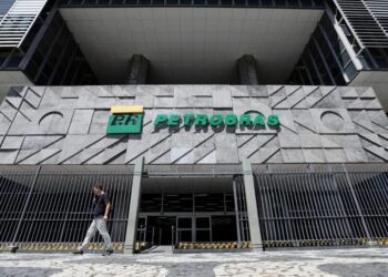 Conselho da Petrobras propõe pagamento de 50% de dividendos; tema será votado em assembleia