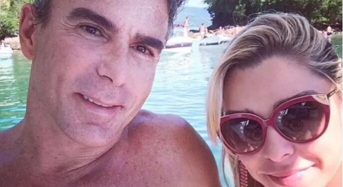 Sobrinho de um dos nomes mais conhecidos da contravenção carioca, Rogério de Andrade assumiu os negócios da família após a morte de Castor de Andrade, em 1997. Nas imagens, ele ao lado da esposa

Crédito: Reprodução