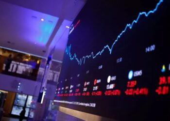 Ibovespa oscila na abertura em meio à alívio das tensões no Oriente Médio; dólar sobe