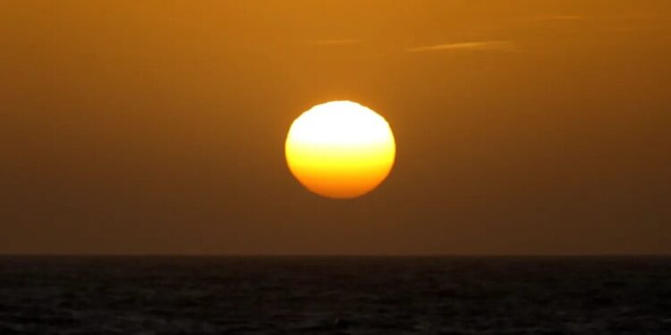 Mês de abril deve terminar com nova onda de calor no Brasil, diz Climatempo