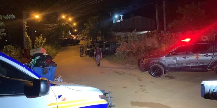 Assalto aconteceu por volta das 18h no setor Santa Bárbara, em Palmas — Foto: Lucas Lobo/TV Anhanguera