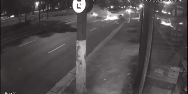 PMs falharam em abordagem ao motorista de Porsche que provocou acidente em SP, diz Secretaria