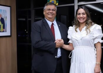 Minidtro Flávio Dino e senadora Ana Paula Lobato Reprodução/Instagram/@ana_paulalobato