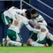 Luis Guilherme e seus companheiros comemoram gol do Palmeiras sobre o Del Valle em jogo da Libertadores
Imagem: Cristina Vega Rhor/Reuters