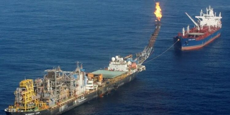 Petrobras assina contratos para cessão de campos hibernados na Bacia de Campos por US$ 10 mi