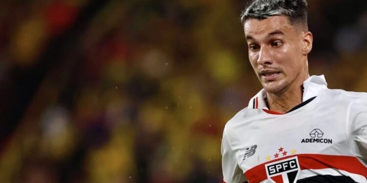 São Paulo: Ferreirinha não deve ser desfalque contra o Palmeiras