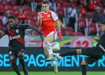 Lance de Inter 1 x 1 Atlético-GO VINICIUS SARAIVA DA ROSA/MYPHOTO PRESS/ESTADÃO CONTEÚDO