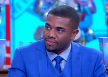 Davi Brito afirma que está conversando com Mani Reggo, sua ex-namorada Reprodução/Globoplay