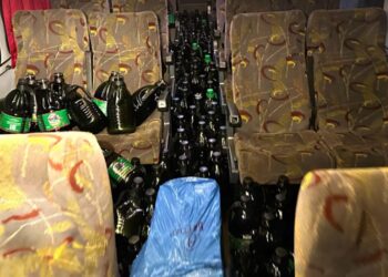 Receita Federal apreende carga de azeites e vinhos argentinos em Ibirporã/PR Divulgação / Receita Federal