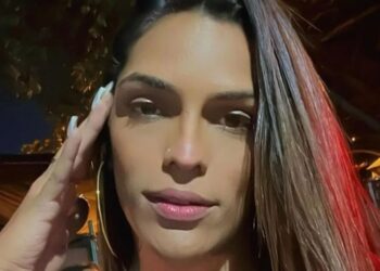 Influencer Samara Mapoua foi presa por porte ilegal de arma de fogo de uso restrito Reprodução/Redes Sociais