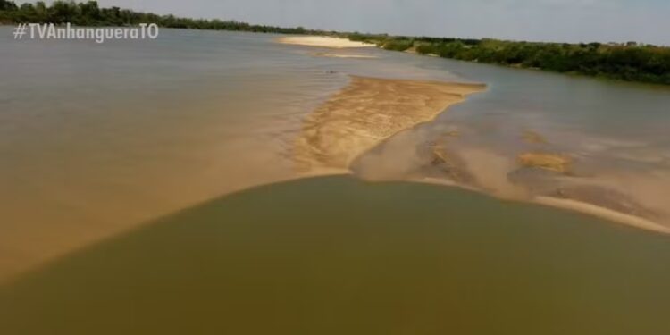 Rio Araguaia está com a vazão menor — Foto: TV Anhanguera/Reprodução