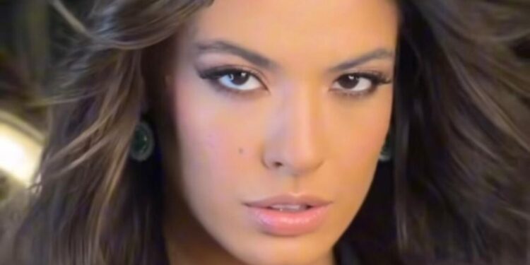 Após BBB24, Beatriz adota novo visual: “Eu ouvi transformação?”