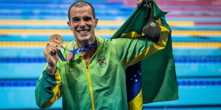 Medalhista olímpico, Bruno Fratus anuncia que está fora de Paris 2024