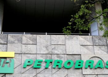 Petrobras tem metas “ousadas” para redução de gases poluentes, diz diretor da estatal
