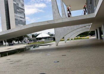 Sem avanço com PL das Fake News, Planalto quer priorizar taxação de big techs