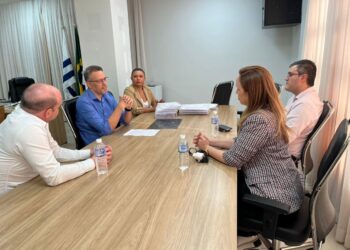 Representantes do governo federal visitam unidades educacionais de Palmas