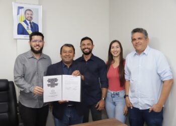 Governo do Tocantins assina Ordem de Serviço para reforma do Ginásio Poliesportivo Dr. Pedro Zanina de Guaraí