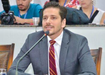 Governador sanciona lei de Olyntho que beneficia PCDs que querem comprar carro novo