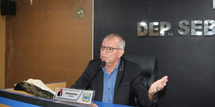 Celebração de Convênio com Clínica é fundamental para Branquinho