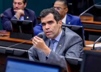 Projeto de Ayres inclui furto e roubo como crimes hediondos em situações de emergência ou calamidade pública