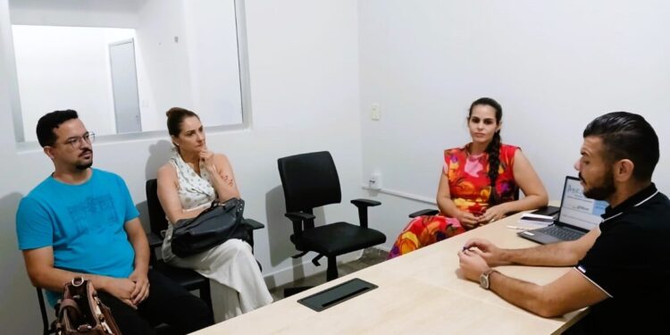 Equipe de Saúde do Projeto Acolhe Tocantínia da UBS Dr. Quincas, visita a unidade do projeto de acolhimento Abraça Paraíso, na cidade do Paraíso do Tocantins