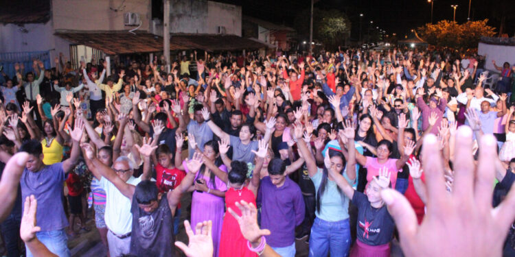 Dia do Evangélico em Tocantínia é marcado por louvores e show gospel com o cantor e pastor evangélico Samuel Mariano