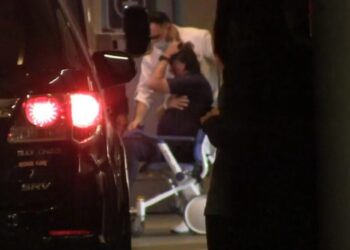 O ex-presidente Jair Bolsonaro (PL) chega ao Hospital Vila Nova Star, na zona sul de São Paulo, em 6 de maio de 2024 CNN