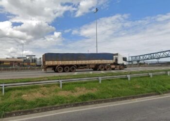 Trecho da Rodovia Washington Luís, em Duque de Caxias (RJ) Reprodução/Google Street View