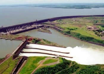 Após meio século, Brasil e Paraguai fecham novo acordo por energia de Itaipu