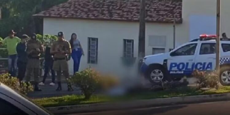 Testemunhas disseram que motociclista entrou na via pela contramão — Foto: Divulgação