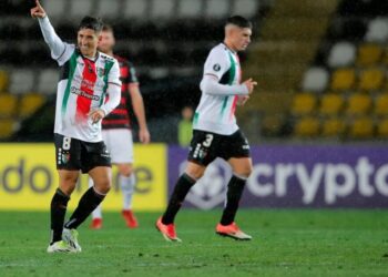 Fernando Cornejo comemora o gol da vitória do Palestino sobre o Flamengo Reprodução/Twitter Libertadores BR