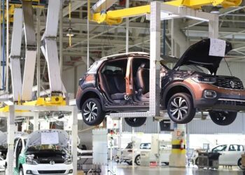 Produção de veículos no Brasil avança 13,5% em um mês, mostra Anfavea em levantamento de abril