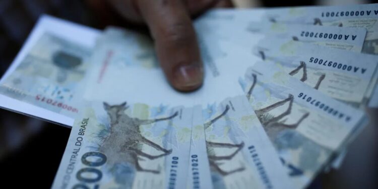 OCDE eleva projeção para economia brasileira e espera alta de 1,9% no PIB de 2024