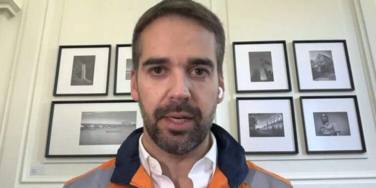 RS vai precisar de ao menos R$ 19 bilhões para reconstruir estado após chuvas, diz Eduardo Leite
