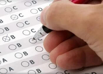 Concursos com salários de até R$ 8 mil encerram inscrições em maio; veja prazos