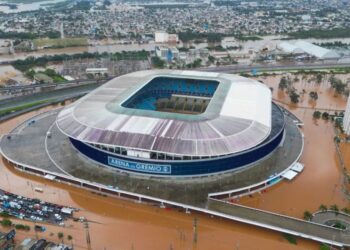 Arena do Grêmio foi tomada pela água das enchentes em Porto Alegre Ramiro Sanchez/Getty Images