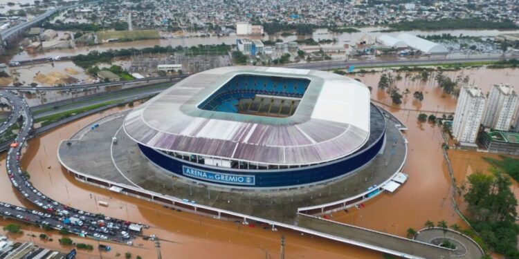 Governo propõe paralisar futebol por pelo menos duas semanas: “Seria razoável”