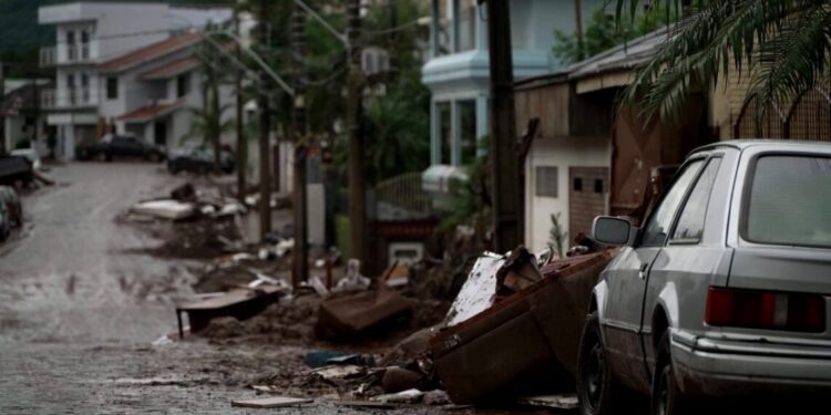 Chuvas no RS: número de mortos sobe para 147; mais de 76 mil foram resgatados