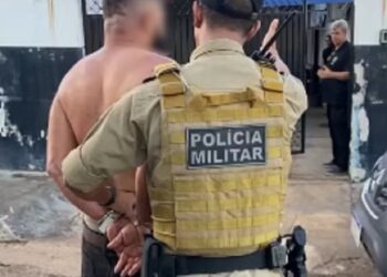 Suspeito de tentativa de feminicídio desacatou policiais e foi preso em flagrante — Foto: Divulgação